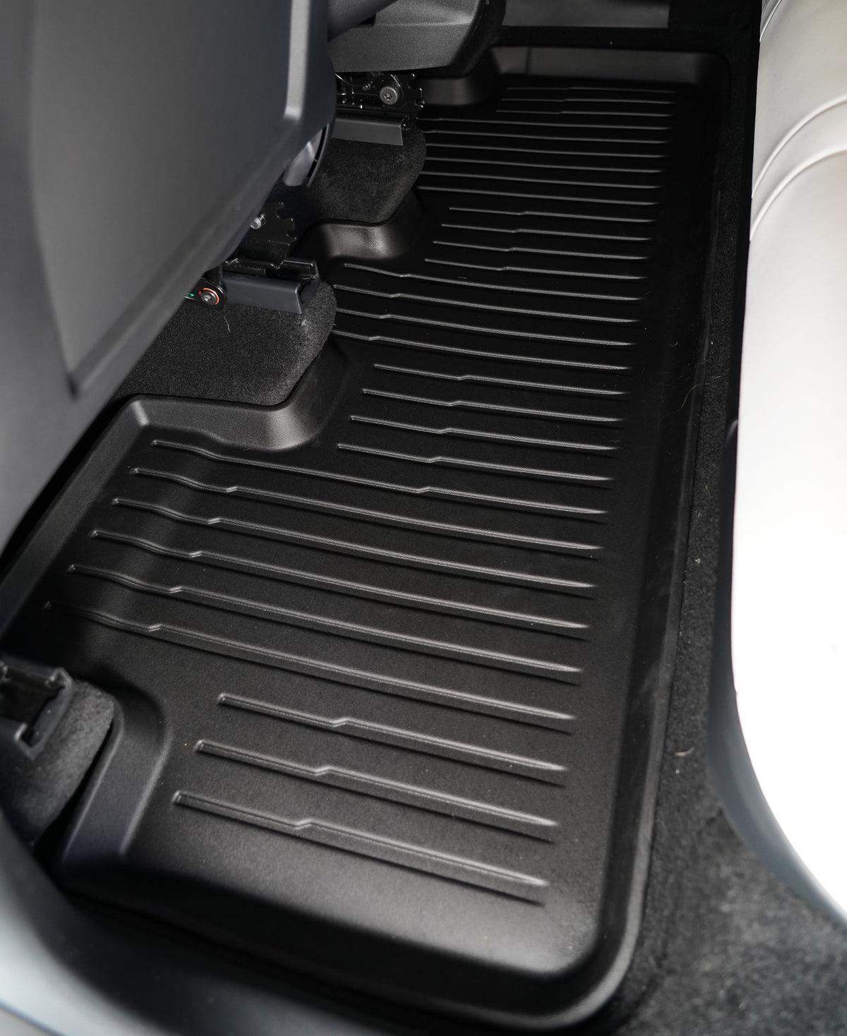 Tesla Model Y All Weather Floor Mats (Stripe)